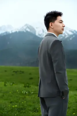眼前的远山，总也看不够