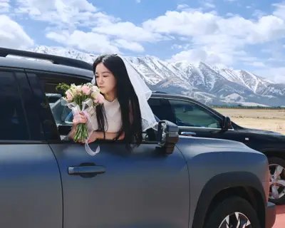 带着花和白纱，继续这段旅程